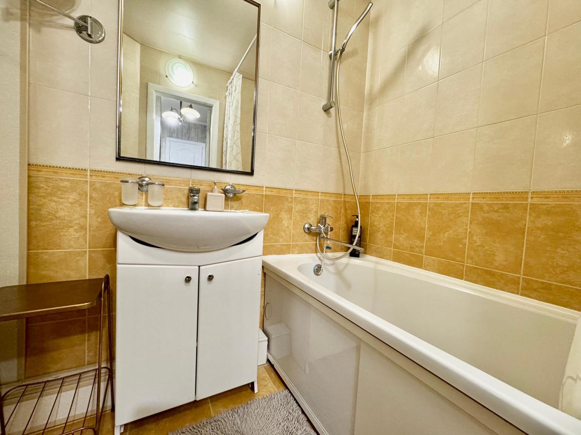 Apartpoltava Смак Італії У Самому Центрі Полтави , Білосніжна Студія В Новобудові, Банківський Чек Εξωτερικό φωτογραφία